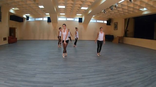 LET HER GO (Jasmine Thompson Cover) Dance Video. Contemporary Ballet Choreography By Ilana. смотреть онлайн