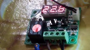 XH-W1209 - цифровой встраиваемый термостат с выносным датчиком охлаждение/нагрев