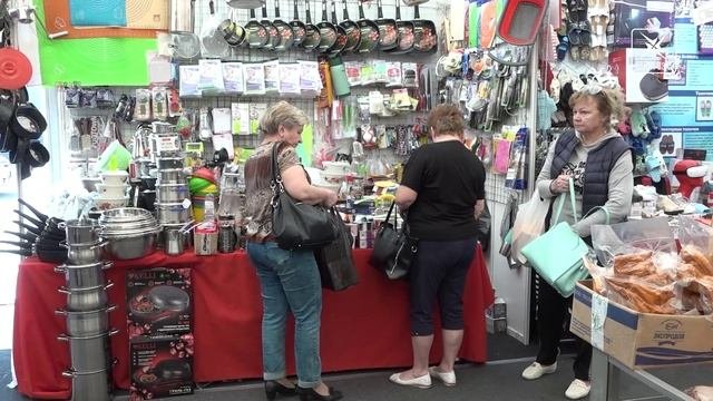Легендарную сельдь и товары для домашних заготовок привезли на ярмарку в Воскресенске