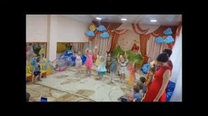 Средняя группа Танец с листочками МБДОУ №175 Кемерово