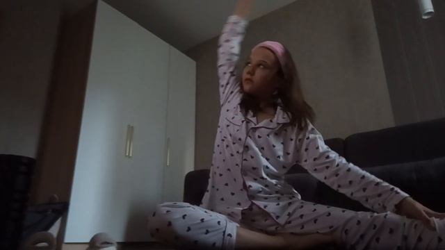 МОЙ ДЕНЬ НА КАНИКУЛАХ. романтизирую жизнь. пилатес. правильное питание. смотреть онлайн