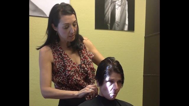 Color Accents on Short Hair to Create Sass смотреть онлайн