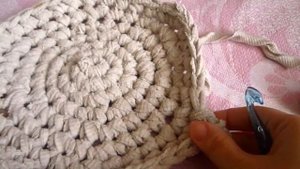 Корзинка из старых футболок