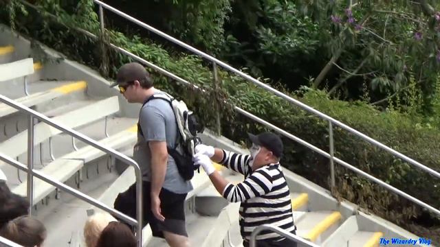 Tom the SeaWorld Orlando Mime | September 2022 смотреть онлайн