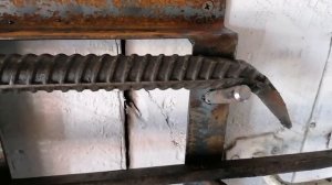 Полка для инструмента своими руками. Очеь удобно.  пригодится в каждом гараже.