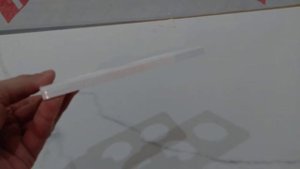 Роскошная плитка под мрамор на фартук в кухне