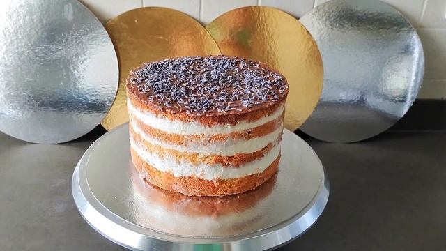 Чрезвычайно необычный торт с лавандой и смородиновым конфитюром! Cake lavender currant