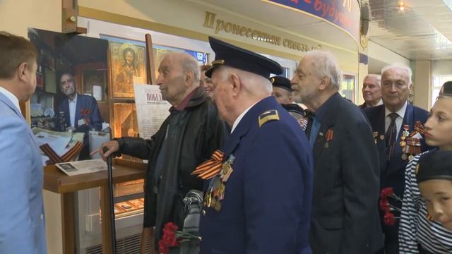 Фотовыставка "Наша летопись Победы" в Самбо-70 открыл депутат Мосгордумы Ренат Лайшев смотреть онлайн