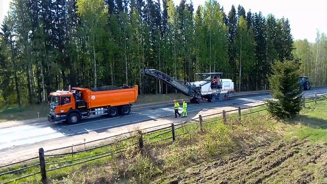 Ремонт дорожного покрытия на М8 смотреть онлайн