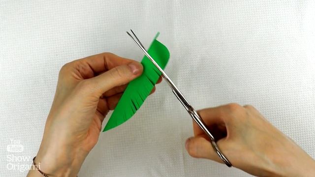 ПЕРО ПТИЦЫ из бумаги - делается просто и быстро