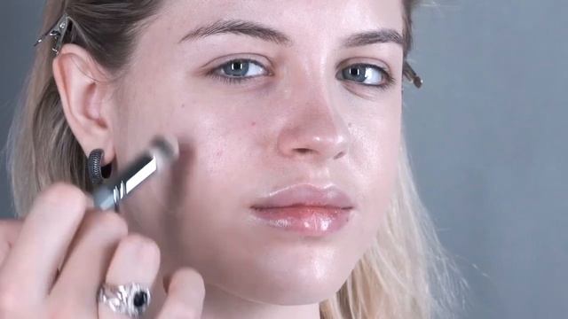 Fard Creme в качестве тона и Make up Mixer от Бренда MAQPRO Визажист: ⁠@elizabethbalakireva734 смотреть онлайн