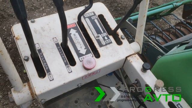 Самоходный японский рулонный пресс-подборщик STAR MRB0850W на гусеничном ходу progressavto смотреть онлайн