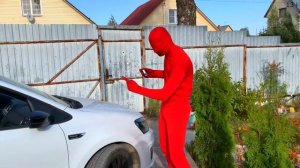 Red Man found Car Keys to Big Car Mitsubishi Outlander among Many Cars in Fleet 13+
