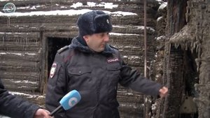 Участковые спасли людей на пожаре в поселке Верх-Тула Новосибирской области