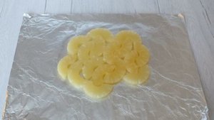 Горбуша с ананасами в духовке