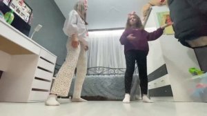 йога челлендж с подругой