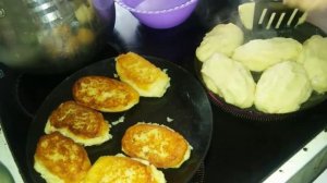 Картофельные котлеты .