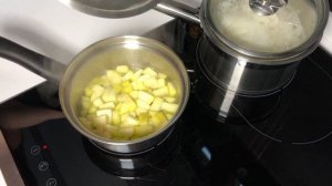 Правильный рецепт геркулесовой каши (с яблоком)