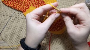 Яркие носки, вязаные ленивым жаккардом. Мастер класс по вязанию носков для начинающих  #вяжемноски