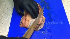 ПРОСТАЯ И БЫСТРАЯ РАЗДЕЛКА СЕЛЕДКИ НА ФИЛЕ. КАК ПОЧИСТИТЬ СЕЛЕДКУ/ Cutting Herring /Простой рецепт