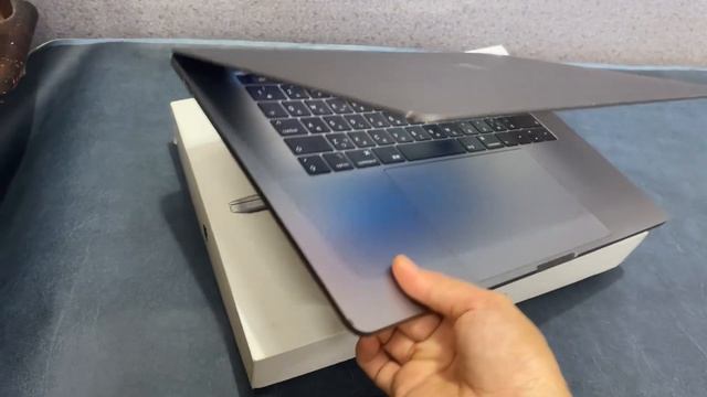 Macbook pro 2018-15in i7/2.20ghz/16gb/ssd 512gb 2vga 560x 4gb смотреть онлайн