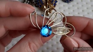 16.Винтажная бижутерия с синими кристаллами.