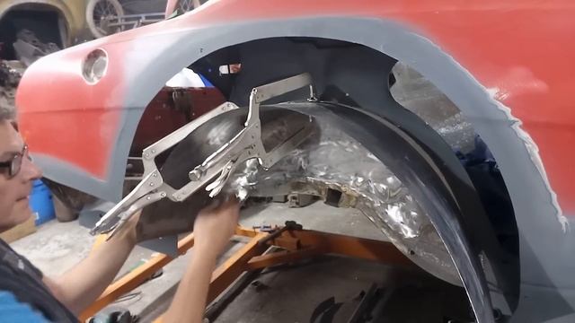 Ford Escort MK1 Restoration. Fitting Tubs Ready For Bubble Arches. смотреть онлайн