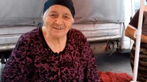 ПЛОЩАДЬ АБХАЗИИ... НАЛЬЧИК... БАЗАР... ВЕЛИКАЯ ПОЭТЕССА ТОРГУЕТ... Видео съёмки Байдымат Кечеруково