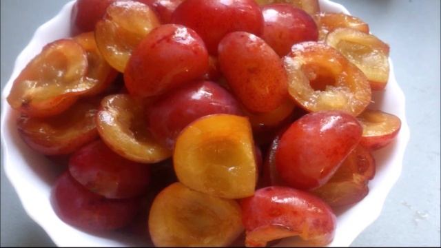 Супер-сливы: Персиковая и Бербанк Гигант! смотреть онлайн