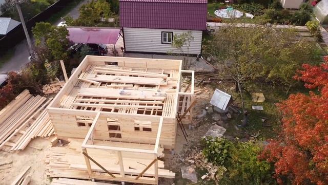 Видеоотчёт о строительстве дом 7х8 с ломаной крышей. Снято с квадрокоптера. смотреть онлайн