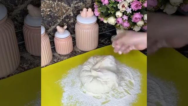 Пирожки на кефире, с творогом. смотреть онлайн