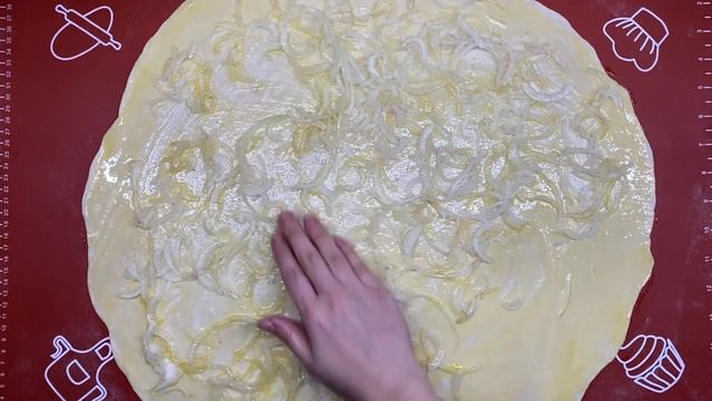 Лепешка с луком на дрожжевом тесте. Быстро и вкусно ?