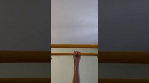 как правильно подтягиваться без рук ???