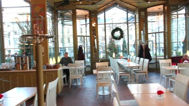 The Cafe Kappeli, On the Esplanade, Helsinki, Finland смотреть онлайн
