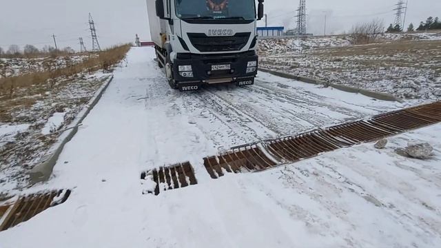 Чуть не потерял Колеса на IVECO.. За легким грузом и домой . смотреть онлайн
