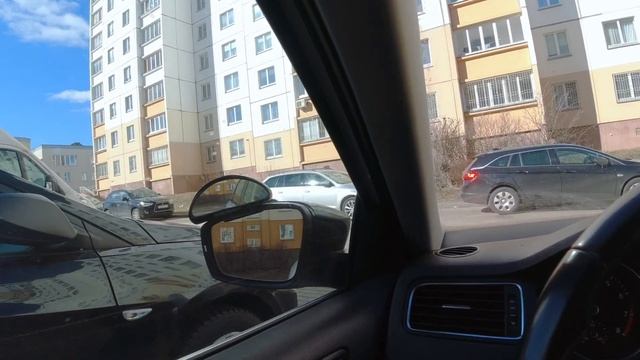 Выезд из гаража. Нюансы на которые обязательно стоит обратить внимание. Парковка между машин. смотреть онлайн