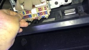 Nissan Qashqai J11 Power Socket Fuse Remover and Replace.