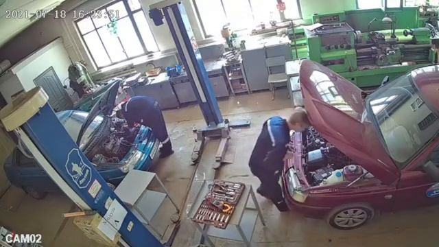 Ремонт и обслуживание автомобилей. Орловский автодорожный техникум. Камера 3