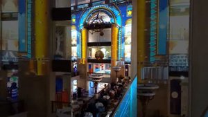 Световое шоу детский мир на Лубянке 1.10.17