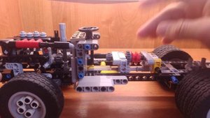 Самодельный грузовик из Лего техник.