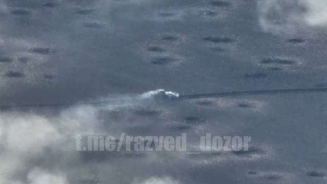 Русские артиллеристы уничтожили БТР-4Е ВСУ с полным десантным отделением.