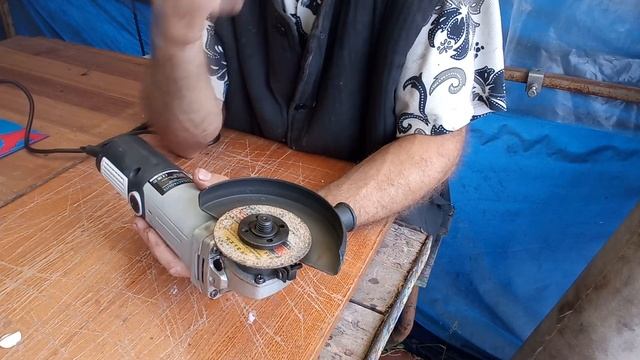 УШМ "Болгарка" ELECTROLITE 125/950E (Небольшой обзор)