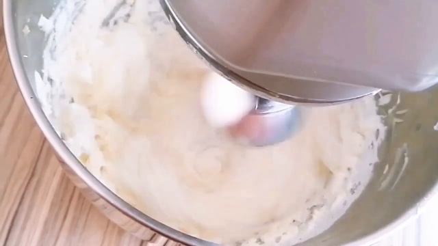 Белково - масляный крем_Выравнивание торта_ Cream for cake_ Sahne für Kuchen