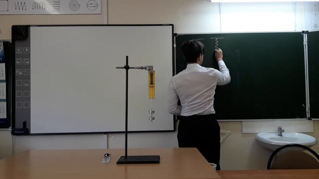 Экспериментальное задлание по определению жесткости пружины смотреть онлайн