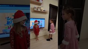 "Расскажи снегурочка где была".Котобан Вика и Настя