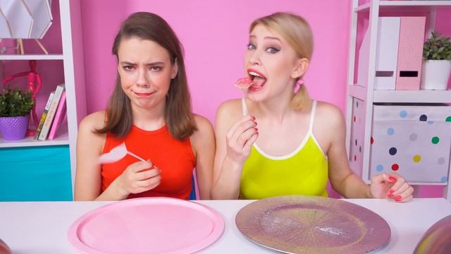 ЧЕЛЛЕНДЖ СЪЕДОБНОЕ КАК ШОКОЛАД | Шоколад и Настоящее от Ideas 4 Fun смотреть онлайн