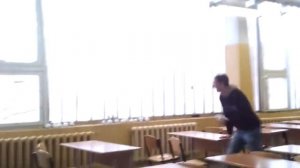 КАК НЕ НАДО ВЕСТИ СЕБЯ В ШКОЛЕ