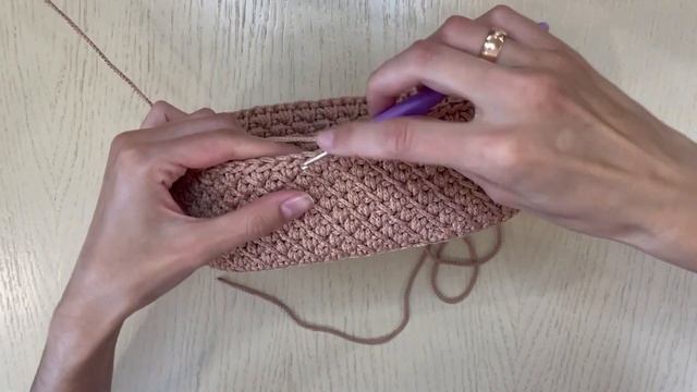 Щільний візерунок Діагональ гачком для сумки, кошика смотреть онлайн