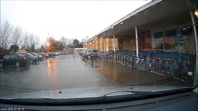 Mighty 90PS Ford Fusion 1.6 TDCI vs stationary post! смотреть онлайн