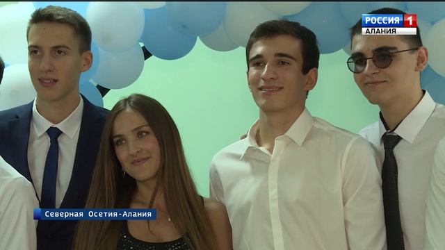 Для школьников республики прозвенел первый звонок